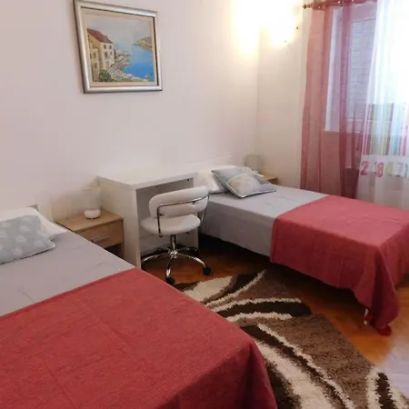 Apartman Ora Apartment *