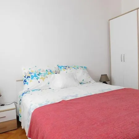 Apartment Apartman Ora *
